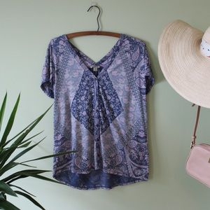 Lucky Brand blue and pink patterned tee size small